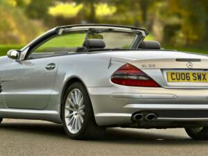 Imagen 11/50 de Mercedes-Benz SL 55 AMG (2006)