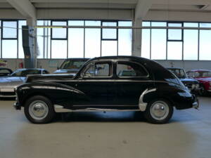 Bild 45/50 von Peugeot 203 C (1955)