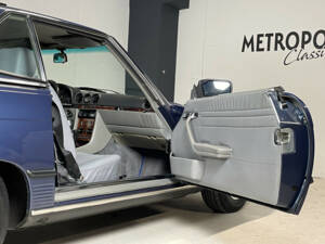 Image 23/28 of Mercedes-Benz 500 SL (1983)