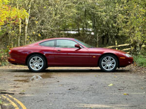 Image 8/50 de Jaguar XKR (1998)