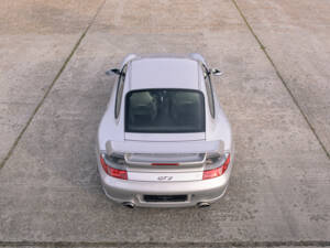 Image 4/36 of Porsche 911 GT2 (2003)