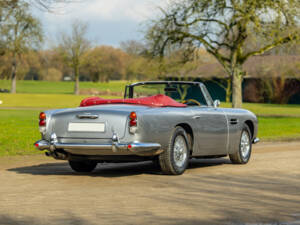 Image 2/50 of Aston Martin DB 5 (1964)