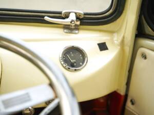 Image 47/50 of Volkswagen T1 Kombi (1964)