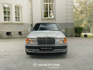 Image 3/43 of Mercedes-Benz 300 CE-24 (1993)