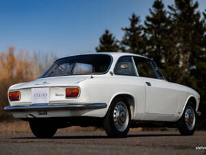 Bild 15/42 von Alfa Romeo Giulia 1600 Sprint GT Veloce (1967)