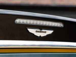 Imagen 78/99 de Aston Martin DBS Volante (2012)