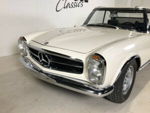 Image 6/25 of Mercedes-Benz 280 SL (1969)