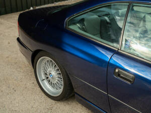 Image 30/50 de BMW 850CSi (1993)