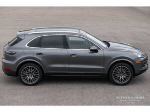 Image 2/38 of Porsche Cayenne (2019)