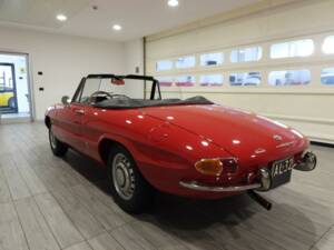 Image 3/15 of Alfa Romeo 1750 Spider Veloce (1968)