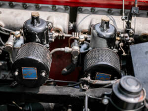 Image 18/50 of Aston Martin DB 2&#x2F;4 Mk I DHC (1954)