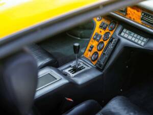 Image 14/18 of De Tomaso Pantera 90 Si (1991)