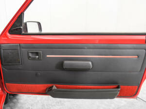 Image 33/50 of Peugeot 205 GTi 1.6 (1986)
