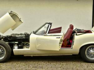 Imagen 27/50 de Jaguar E-Type V12 (1974)