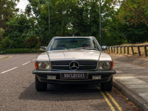 Image 5/23 of Mercedes-Benz 380 SL (1985)
