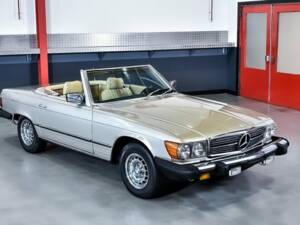 Imagen 5/7 de Mercedes-Benz 380 SL (1981)