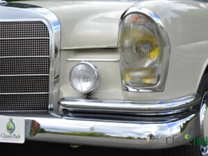 Image 36/50 of Mercedes-Benz 200 (1965)