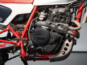 Bild 29/50 von Honda DUMMY (1985)