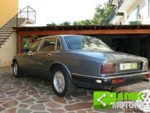 Image 3/10 of Jaguar Sovereign 2.9 (1989)