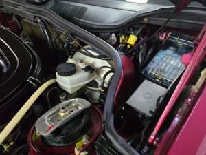 Imagen 28/69 de Mercedes-Benz 190 E 1.8 (1991)