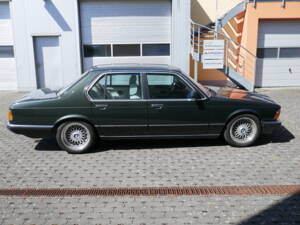 Afbeelding 3/10 van BMW 735i (1986)