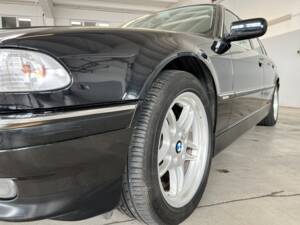 Immagine 47/48 di BMW 740i (2001)