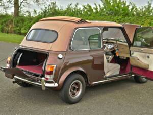 Imagen 22/50 de Leyland Mini 1275 Wood &amp; Pickett (1976)