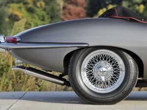 Image 31/50 de Jaguar E-Type 3.8 Flat Floor (1961)