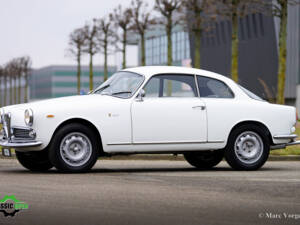 Image 26/48 of Alfa Romeo Giulia 1600 Sprint (1963)