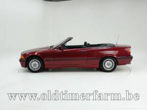 Bild 8/15 von BMW 318i (1995)