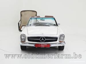 Image 14/15 of Mercedes-Benz 230 SL (1967)