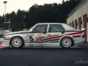 Afbeelding 14/81 van Alfa Romeo 75 1.8 Turbo (1990)