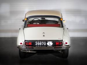 Imagen 2/33 de Citroën ID 19 (1966)