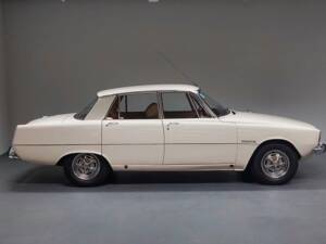 Image 2/15 of Rover 3500 (1969)