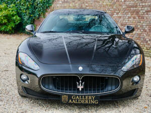 Bild 13/50 von Maserati GranTurismo S (2010)