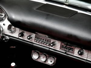 Immagine 15/20 di Ford Thunderbird (1957)