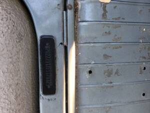 Image 32/50 of Porsche 911 Carrera 3.2 (1984)