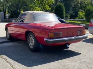 Image 9/50 of Alfa Romeo 2000 Spider Veloce (1973)