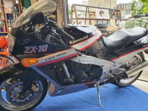 For Sale: Kawasaki ZX-10 (1989) offered for €4,500