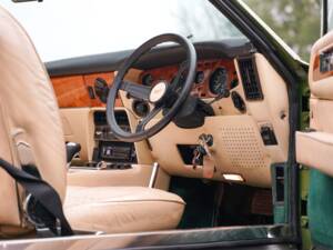 Immagine 28/50 di Aston Martin V8 Volante (1979)