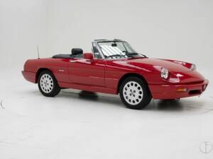 Image 3/15 of Alfa Romeo 2.0 Spider (1993)