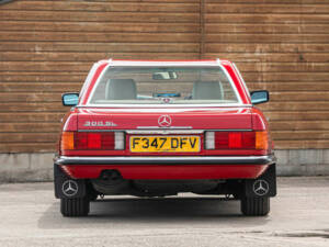 Afbeelding 7/50 van Mercedes-Benz 300 SL (1989)