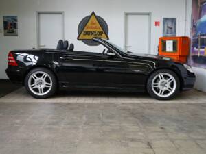 Immagine 41/44 di Mercedes-Benz SLK 230 Kompressor (2003)