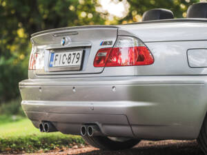 Image 13/52 of BMW M3 (2004)