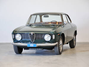 Image 8/65 of Alfa Romeo Giulia 1600 Sprint GT (1964)