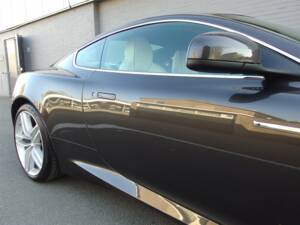 Immagine 27/97 di Aston Martin Virage (2011)