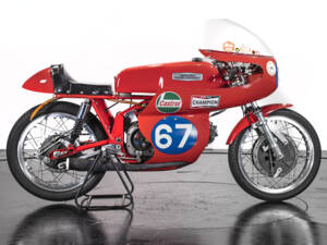 Image 3/22 of Aermacchi Harley-Davidson DUMMY (1969)