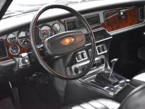 Bild 39/44 von Jaguar XJ 5.3 C (1976)