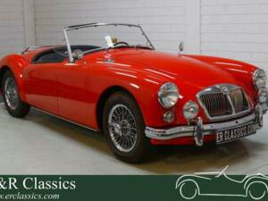 Image 1/19 of MG MGA 1600 (1962)