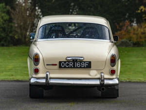 Image 32/50 of Volvo P 123 GT (1968)